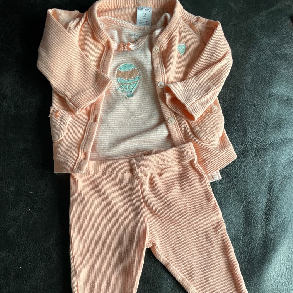Three piece Carter’s outfit
